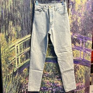 Vintage Guess women light wash slim straight jeans